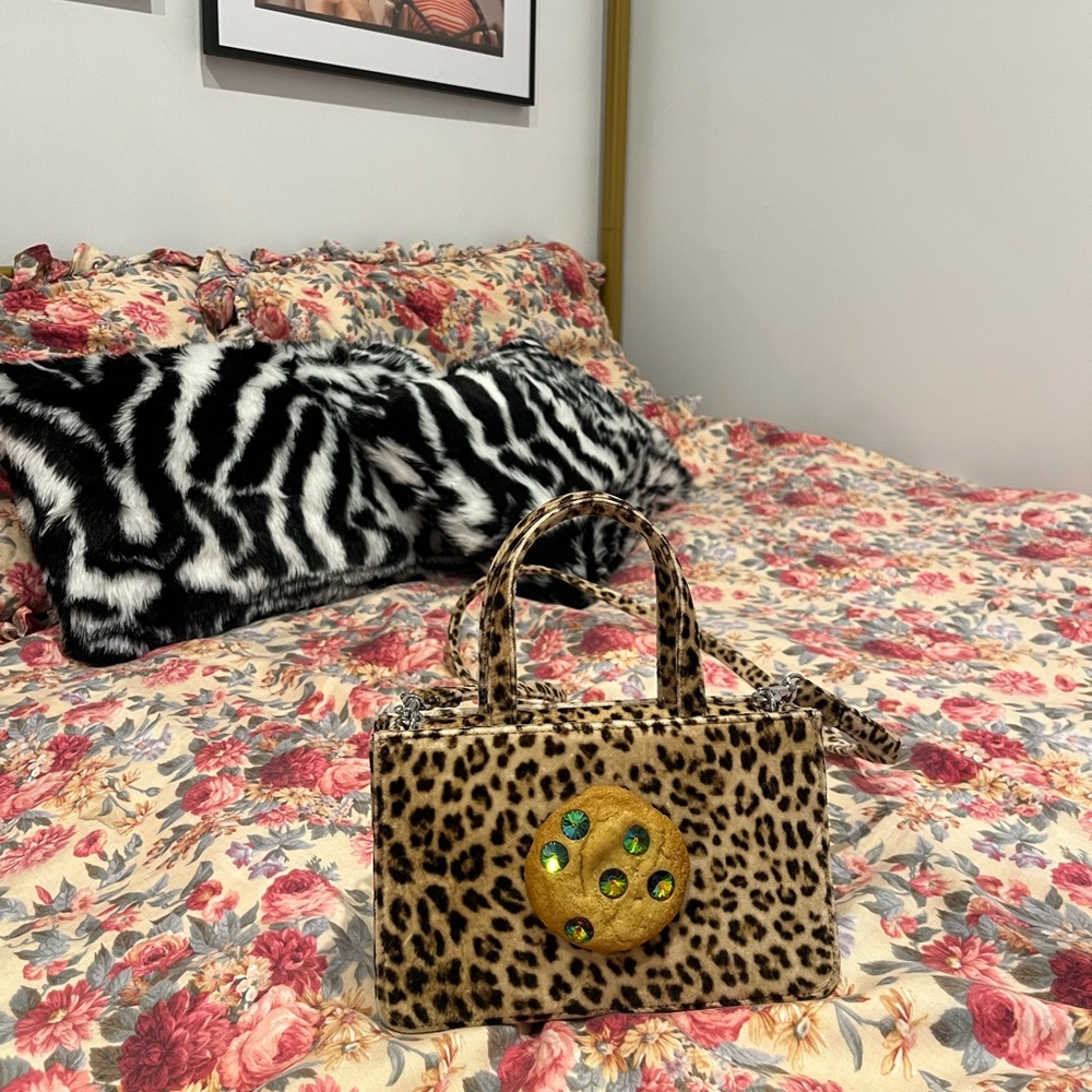 Puppets & Puppets Cheetah/Leopard Print Velvet Cookie Bag 🍪👜
